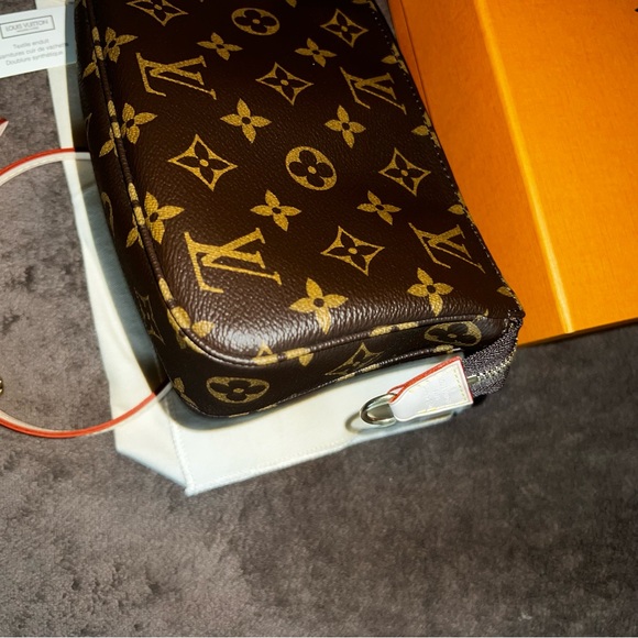 LOUIS VUITTON MONOGRAM POCHETTE ACCESSOIRES BAG POUCH CLUTCH - Picture 6 of 15